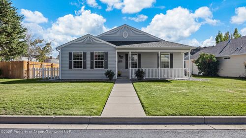 321 Columbine Dr, Rifle, CO, 81650-9353 | Card Image
