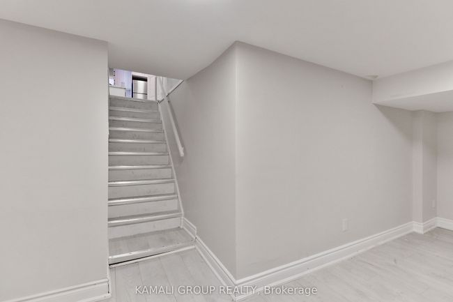 UNIT-1 - 93 Mcmillan Dr, House attached with 1 bedrooms, 1 bathrooms and null parking in Oshawa ON | Image 11