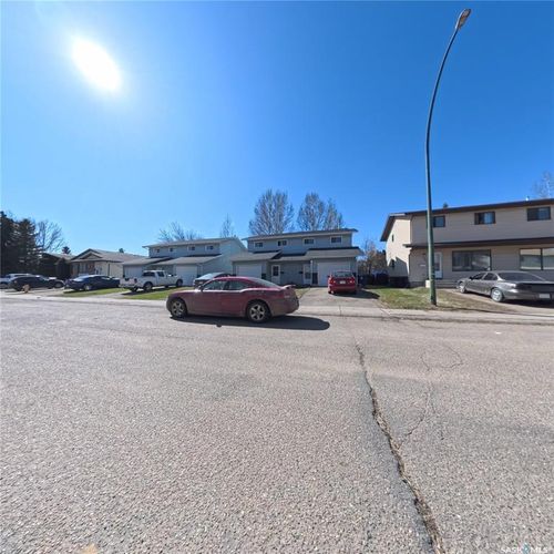 223-225 Wakabayashi Way, Saskatoon, SK, S7K7M4 | Card Image