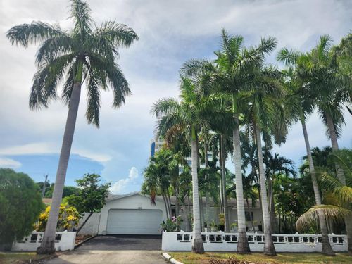 225 S Sequoia Dr, West Palm Beach, FL, 33409-3603 | Card Image