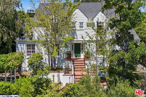 11027 Cashmere Street, Los Angeles, CA, 90049 | Card Image