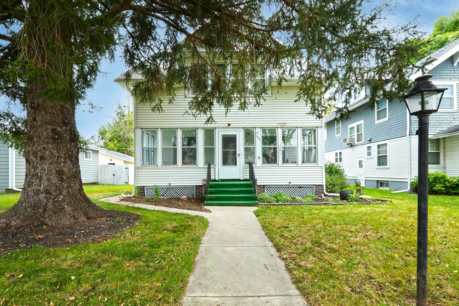 5th St, Perry, IA 50220