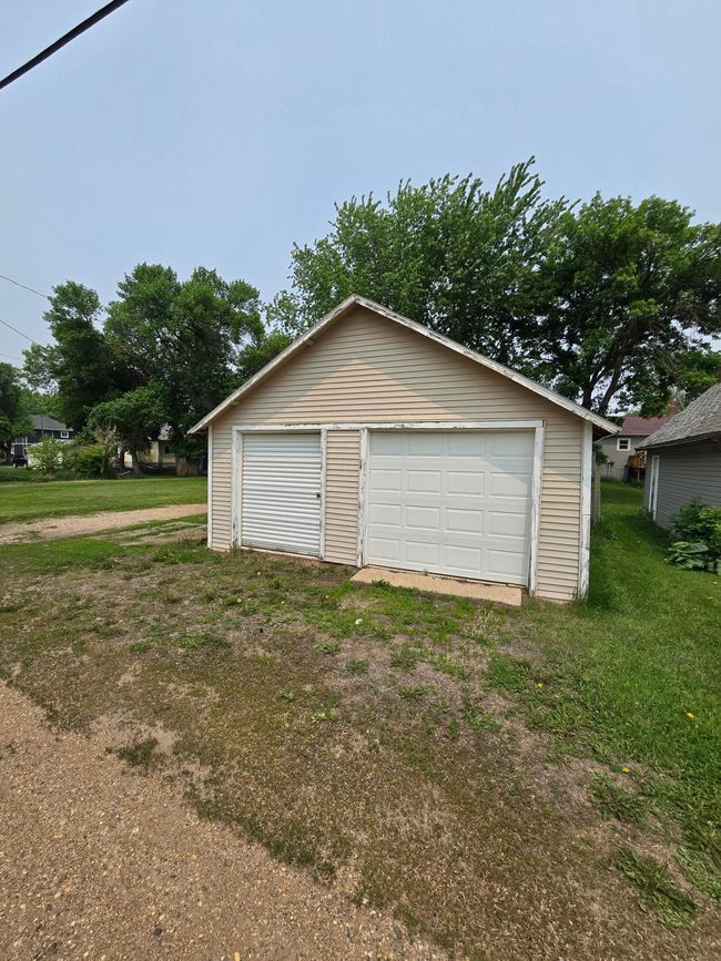 25 Morgan St, House other with 3 bedrooms, 3 bathrooms and null parking in Tracy MN | Image 7