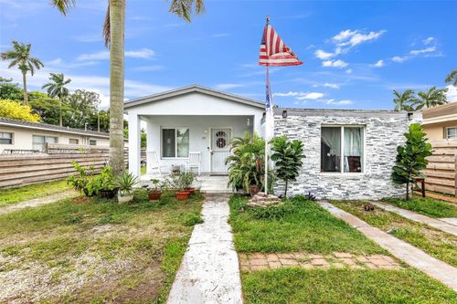 110 Ne 9th Ct, Homestead, FL, 33030-4632 | Card Image