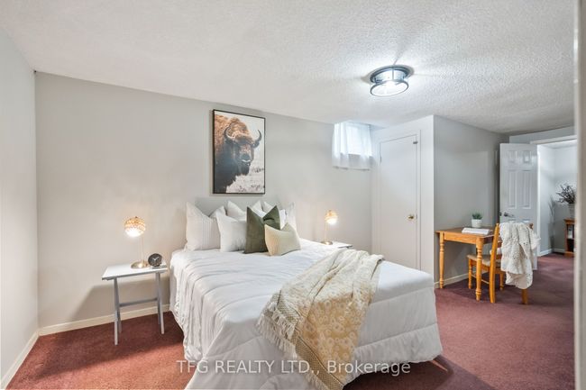 1272 Maple Ridge Dr, House other with 5 bedrooms, 4 bathrooms and 2 parking in Pickering ON | Image 30