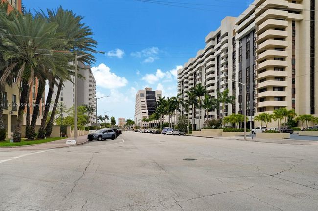 APT-402 - 711 Biltmore Way, Condo with 2 bedrooms, 2 bathrooms and null parking in Coral Gables FL | Image 20