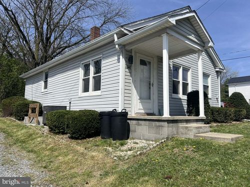 1040 N Spring St, EVERETT, PA, 15537-3036 | Card Image