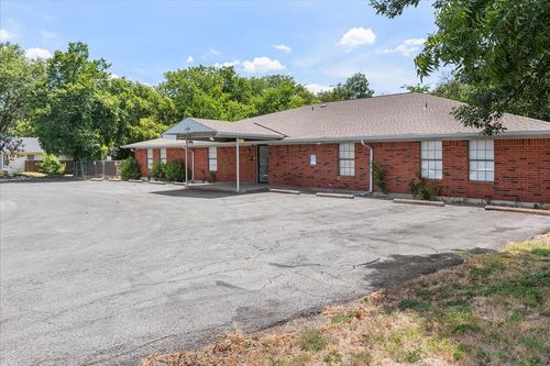 1125 Roberts Cut Off Rd, River Oaks, TX, 76114-2523 | Card Image