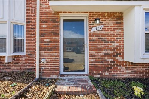1957 Darnell Dr, Virginia Beach, VA, 23455-3154 | Card Image