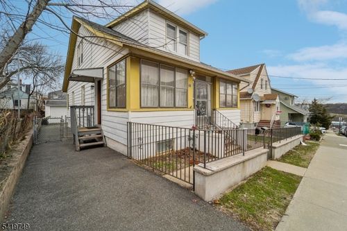 66 Buschmann Ave, Haledon, NJ, 07508-1653 | Card Image