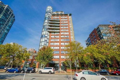 7-199 Drake St, Vancouver, BC, V6Z2X1 | Card Image