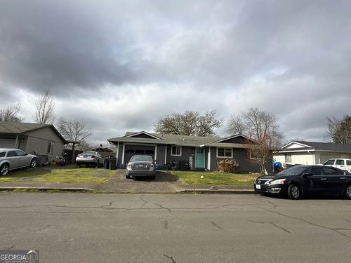 355 Crona St, Junction City, OR, 97448-1539 | Card Image
