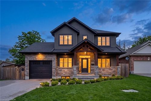 10 Craighead Dr, Fergus, ON, N1M2Z2 | Card Image