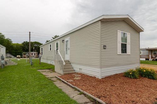 trlr-b23-1025 Belle Ave, Mankato, MN, 56001-6821 | Card Image