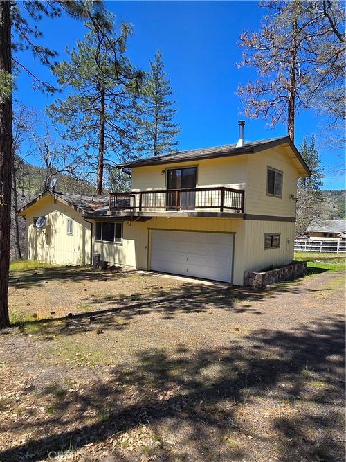 16631 Patricia Ave, Montague, CA, 96064-9443 | Card Image