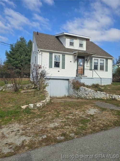 1105 W Walnut St, Salem, IN, 47167-1551 | Card Image