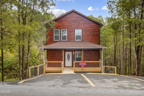 2544 White Timberlake Dr, Sevierville, TN, 37876-1039 | Card Image