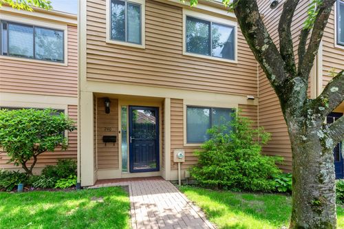 240 Treetop Cres, Rye Brook, NY, 10573-1645 | Card Image