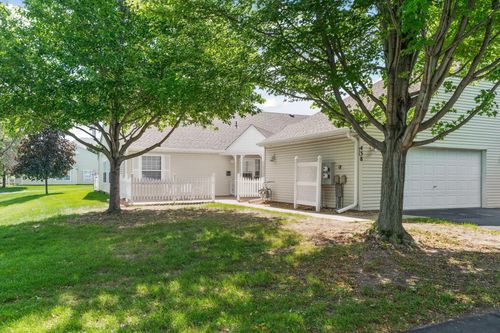 438 Sarazin St, Shakopee, MN, 55379-3907 | Card Image