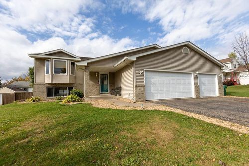 411 Maple Knoll Way Nw, Saint Michael, MN, 55376-1049 | Card Image