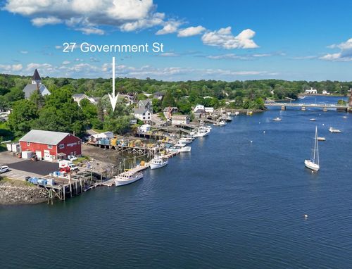 27-27 Government St, Kittery, ME, 03904-1662 | Card Image