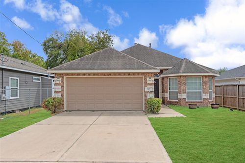 8107 Grandview St, Houston, TX, 77051-1221 | Card Image