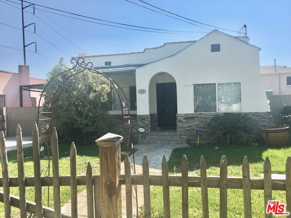 Residential Lease in Inglewood 4