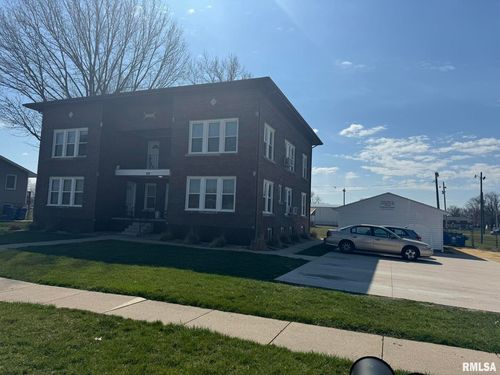 5-209 E 10th St, De Witt, IA, 52742-1461 | Card Image