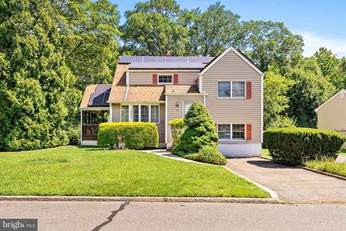 39 Runyon Ave, Somerset, NJ, 08873-2025 | Card Image