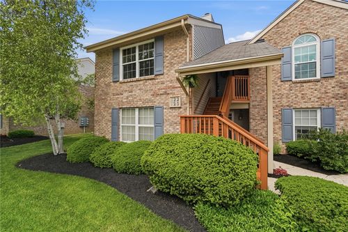 122 Waterfront Pl, Centerville, OH, 45458-3864 | Card Image