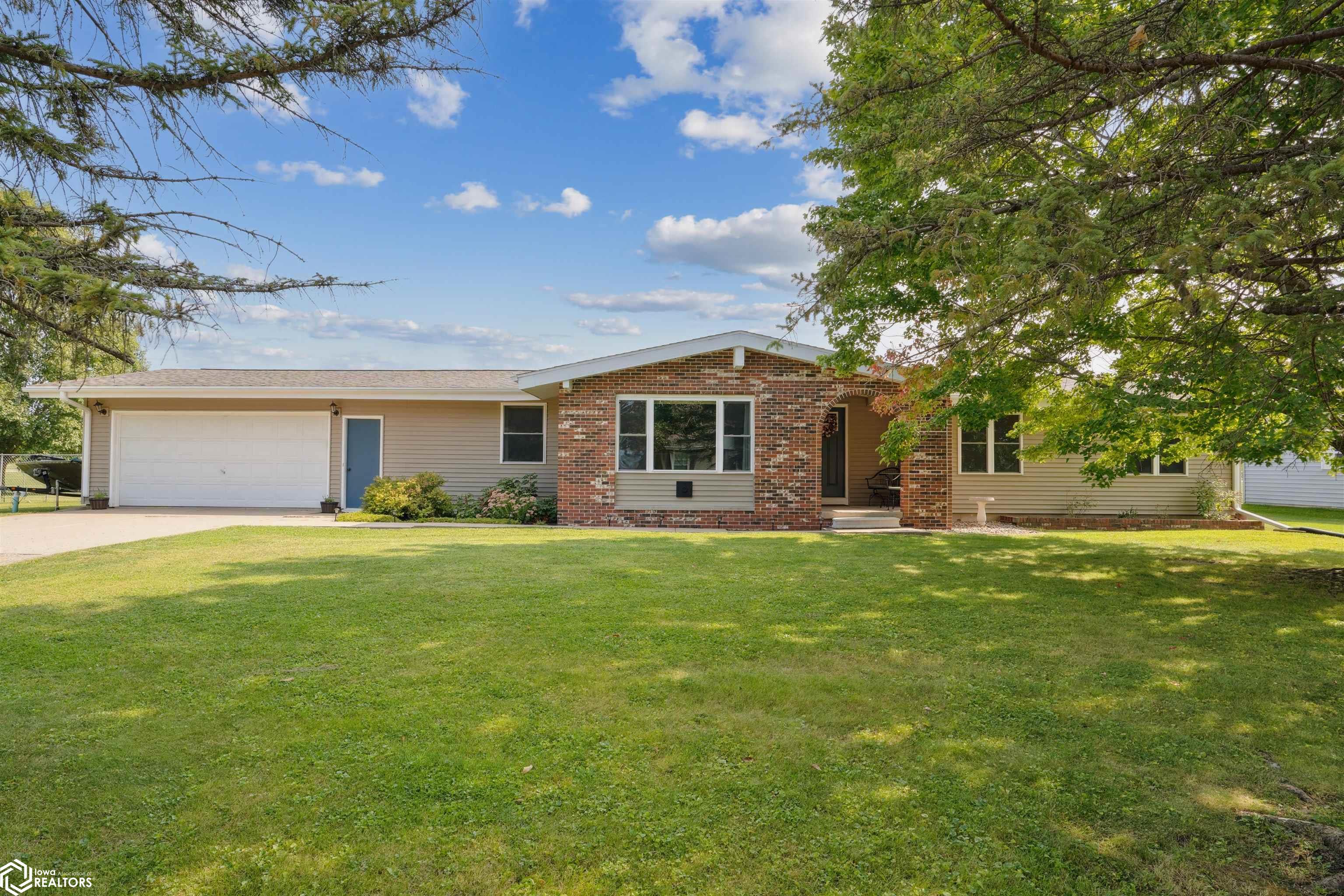 148th Ave, West Burlington, IA 52655