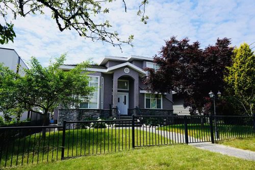 7289 Gray Ave, Burnaby, BC, V5J3Z1 | Card Image