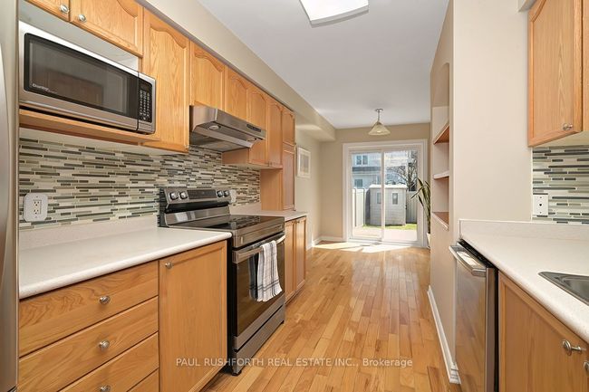 4587 Ogilvie Walk Cres, House attached with 3 bedrooms, 3 bathrooms and 2 parking in Gloucester ON | Image 10