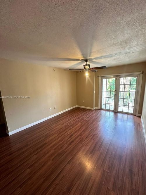 203-5035 Wiles Rd, Coconut Creek, FL, 33073-4208 | Card Image