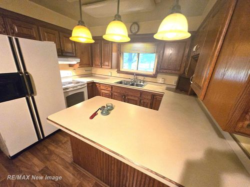 8700 S Hemlock Rd, Saint Charles, MI, 48655-9712 | Card Image