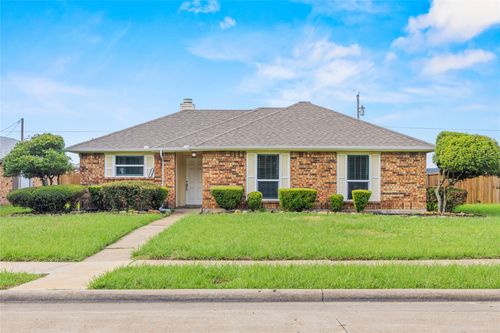 2217 Rockbluff Dr, Rowlett, TX, 75088-6328 | Card Image