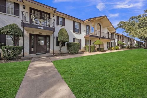 4016 Ridglea Country Club Dr, Fort Worth, TX, 76126-2332 | Card Image