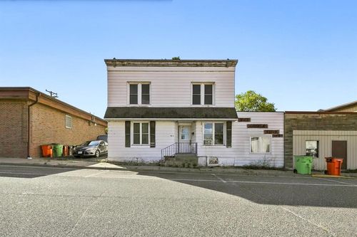 1-3-110 E 4th Avenue, Stanley, WI, 54768 | Card Image