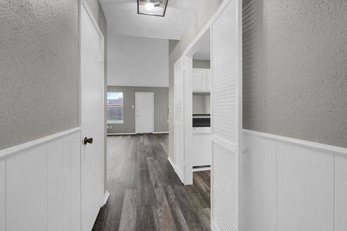 3807 Aspen Dr, La Porte, TX, 77571-4321 | Card Image