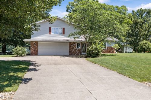 81 Lerue St, Apple Creek, OH, 44606-9518 | Card Image