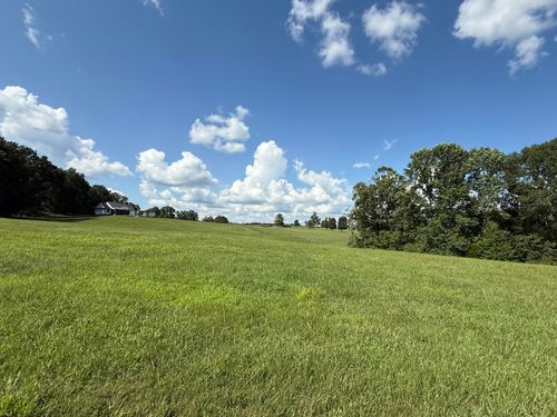 35 Stillwater Blvd, Russell Springs, KY, 42642-8925 | Card Image