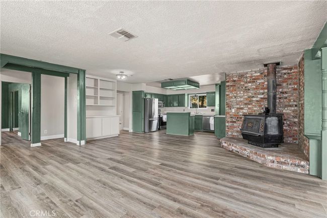 26865 Elizabeth Lake Rd, House other with 2 bedrooms, 2 bathrooms and 2 parking in Lake Hughes CA | Image 15