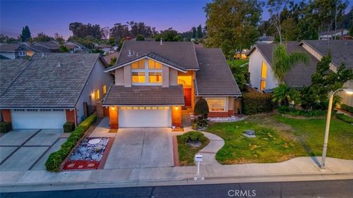 2207 Heritage Way, Fullerton, CA, 92833-1237 | Card Image