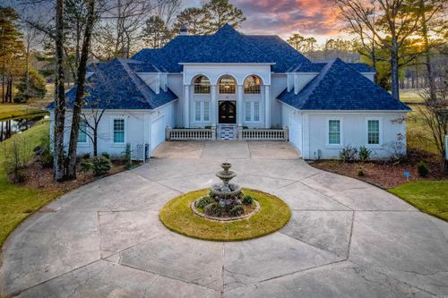 68 Chenal Cir, Little Rock, AR, 72223-9566 | Card Image