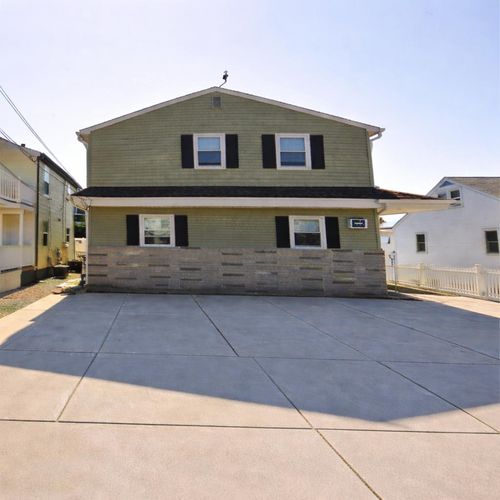 218 E 9th Avenue, North Wildwood, NJ, 08260 | Card Image