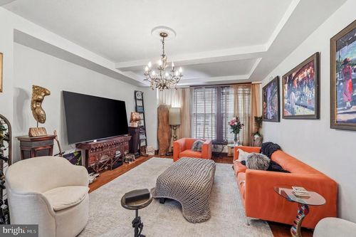 apt-6f-1901 Walnut St, PHILADELPHIA, PA, 19103-4642 | Card Image