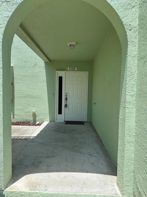 2088 Se Wild Meadow Cir, Port St Lucie, FL, 34952-8142 | Card Image