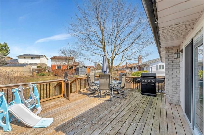 16 Settlers Dr, House other with 3 bedrooms, 2 bathrooms and 4 parking in Kitchener ON | Image 28