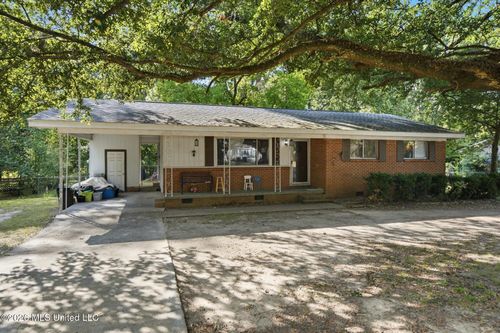 2968 N 5th Ave, Laurel, MS, 39440-1710 | Card Image