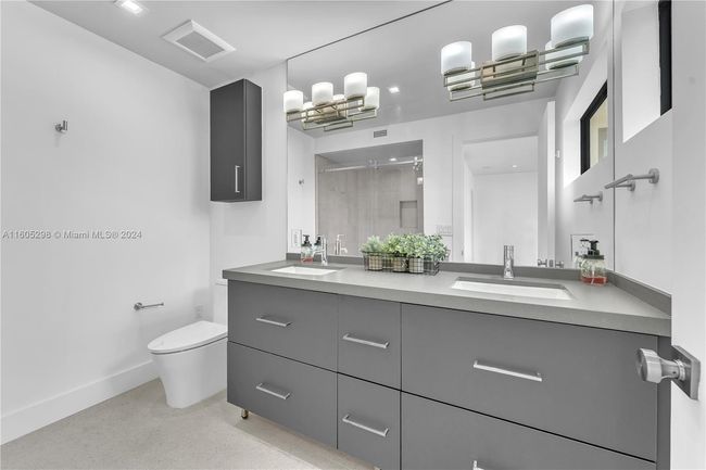 1 - 640 Fernwood Rd, Townhouse with 4 bedrooms, 3 bathrooms and null parking in Key Biscayne FL | Image 7